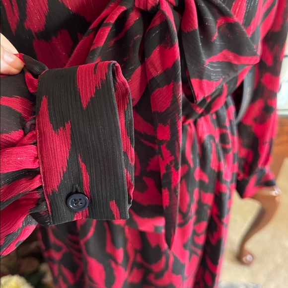Donna Karan Women’s Chiffon Shirt Midi Red Multi Print Dress Size 12 NWT - Picture 4 of 10